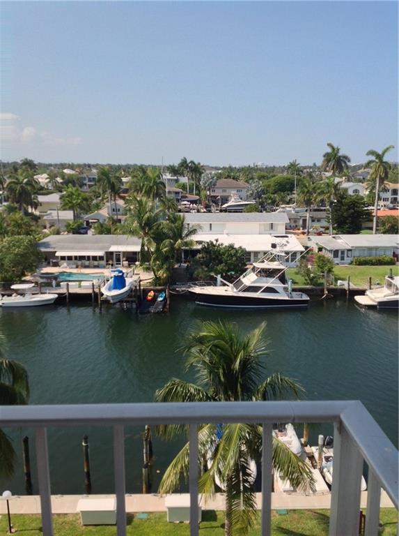 DIRECT VIEWS OF CANAL FROM BALCONY