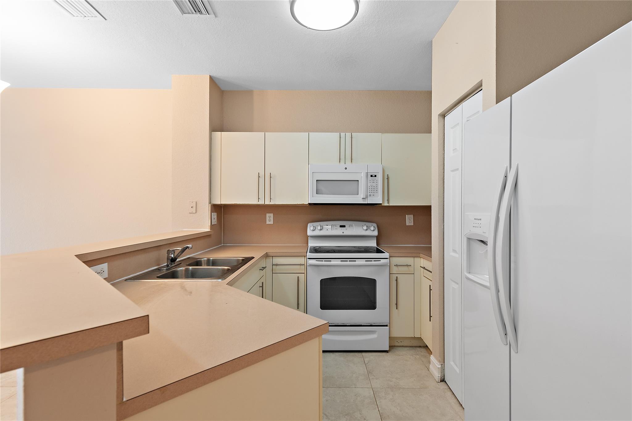 491 Saint Tropez Ln 491 Sold Property
