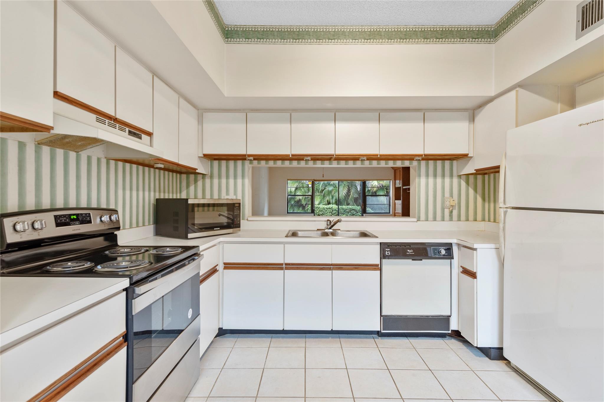 6670 Villa Sonrisa Dr 213 Sold Property