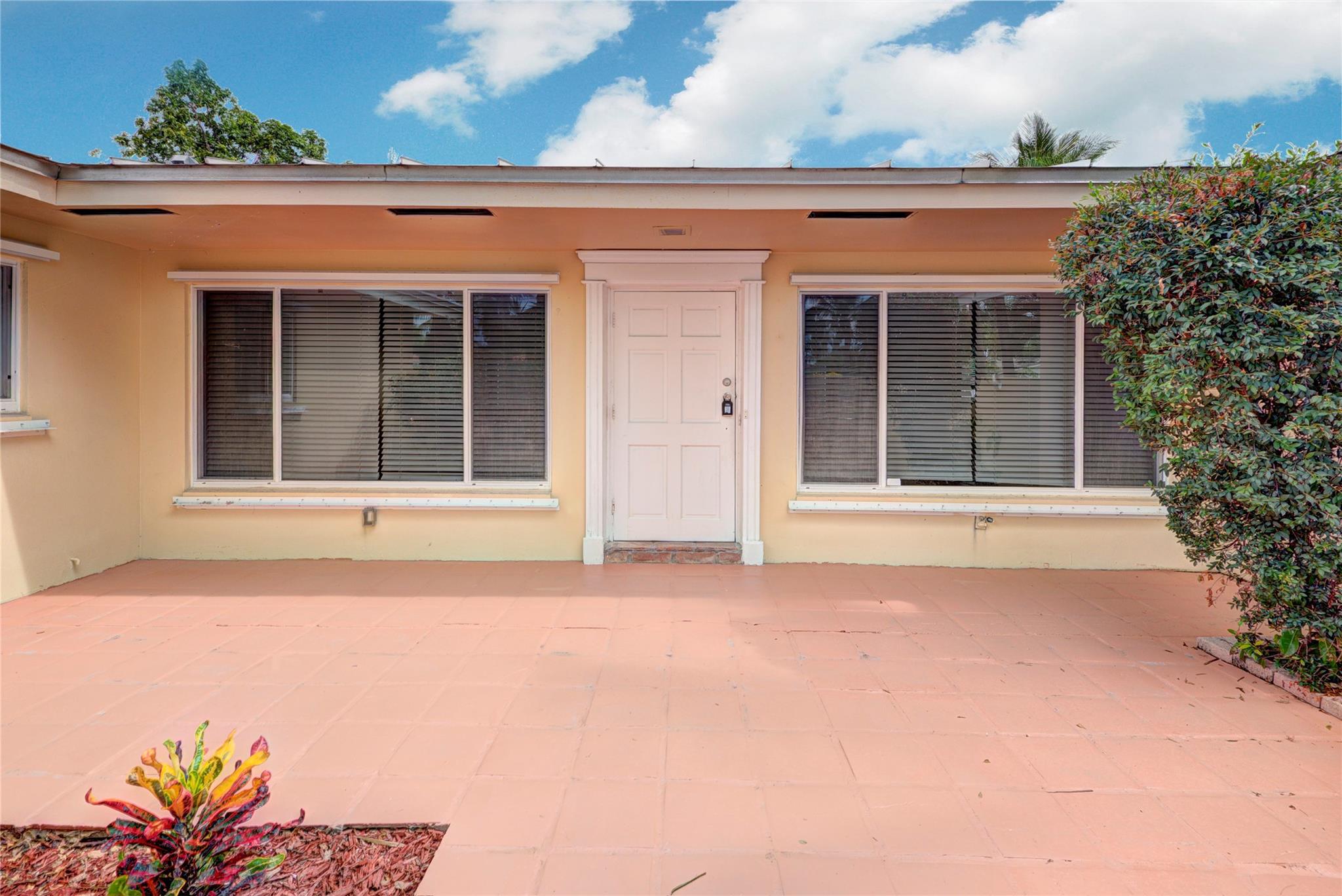 911 SE 11th St Sold Property