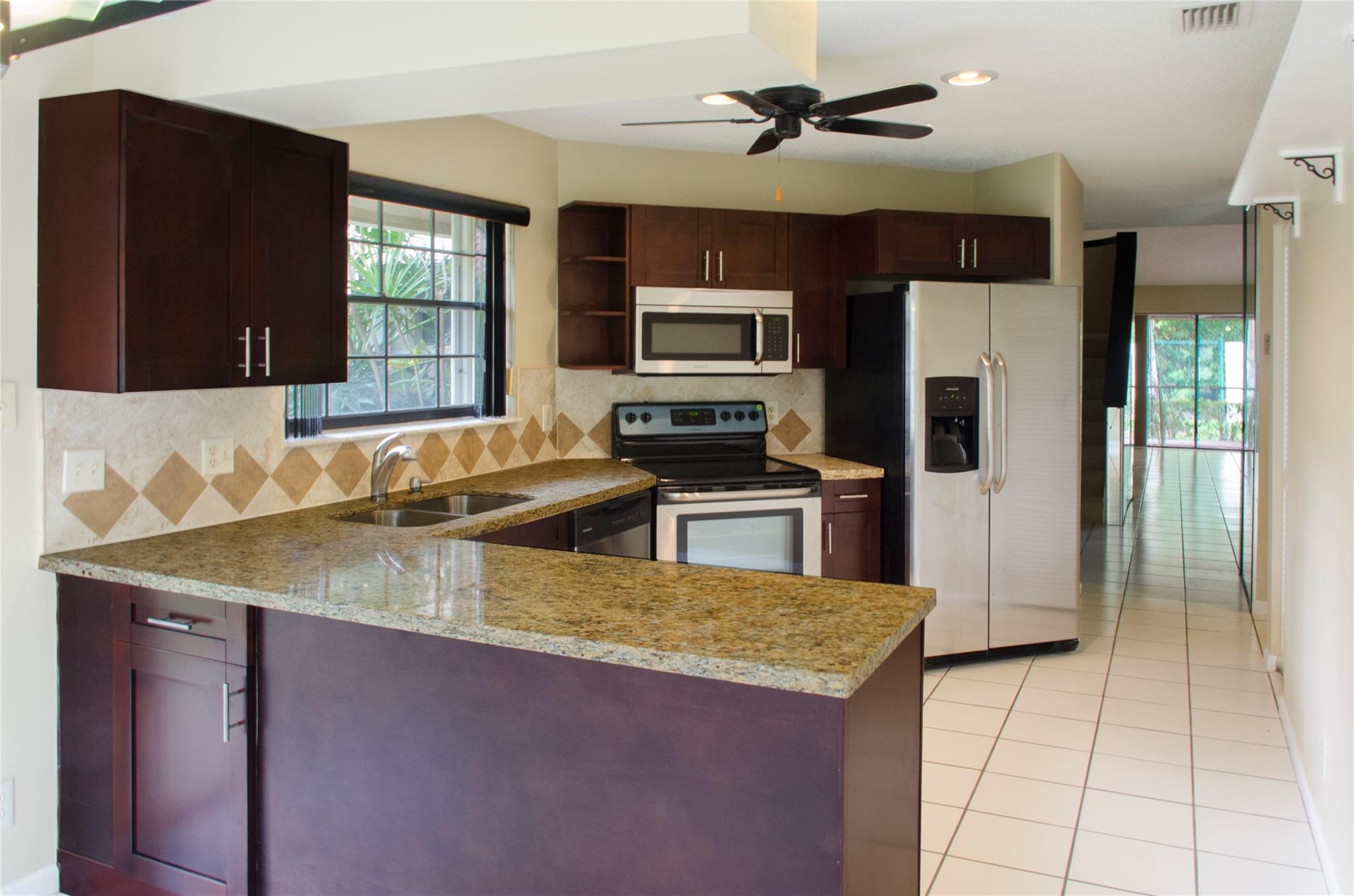 8638 EAGLE RUN DR 16 Sold Property