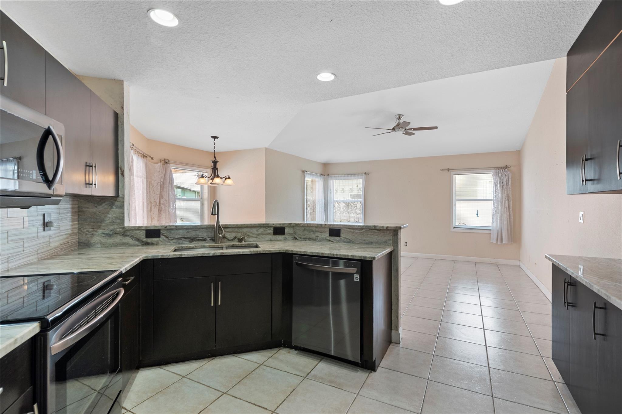 142 Citrus Park Cir Sold Property