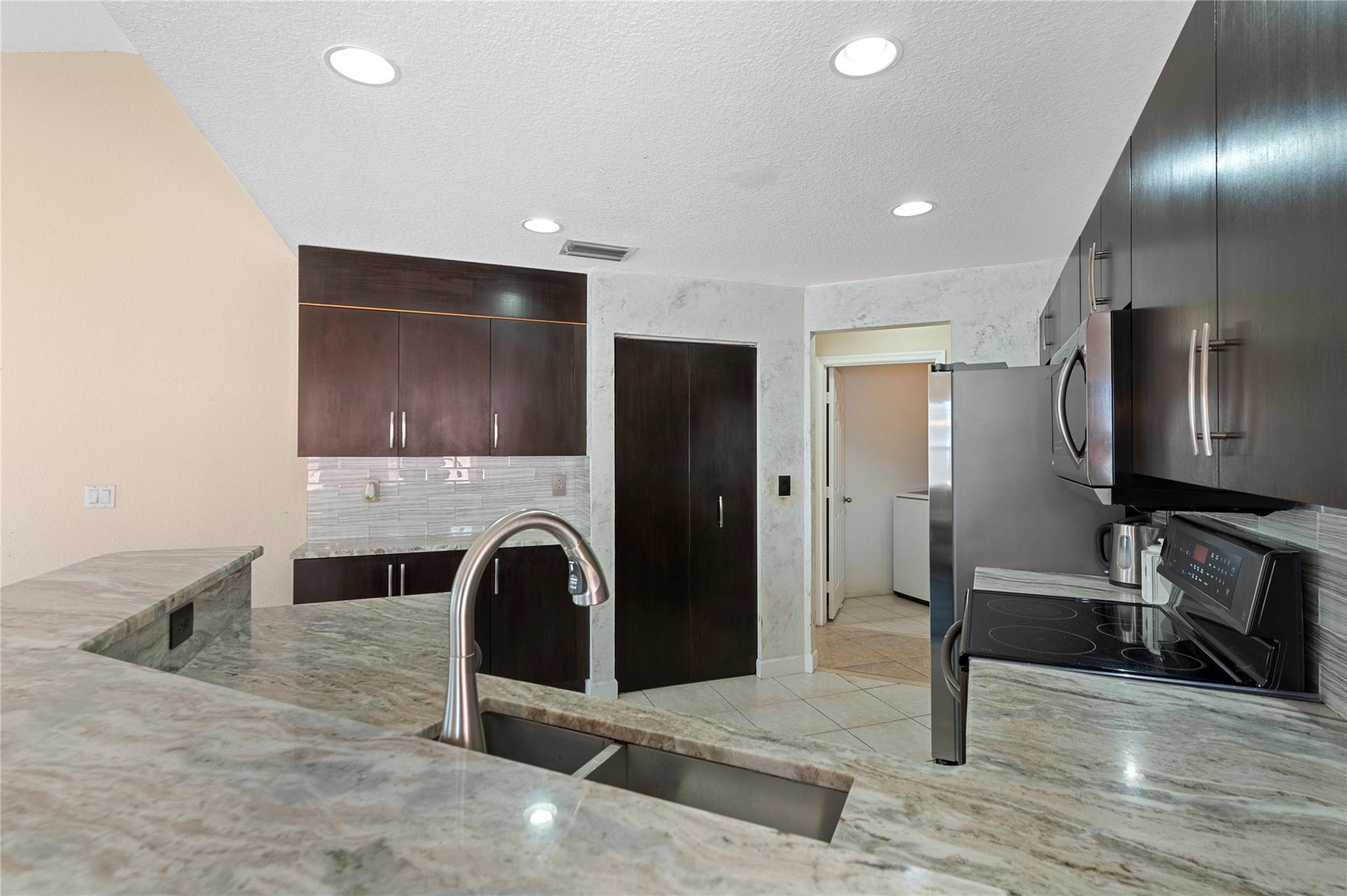 142 Citrus Park Cir Sold Property