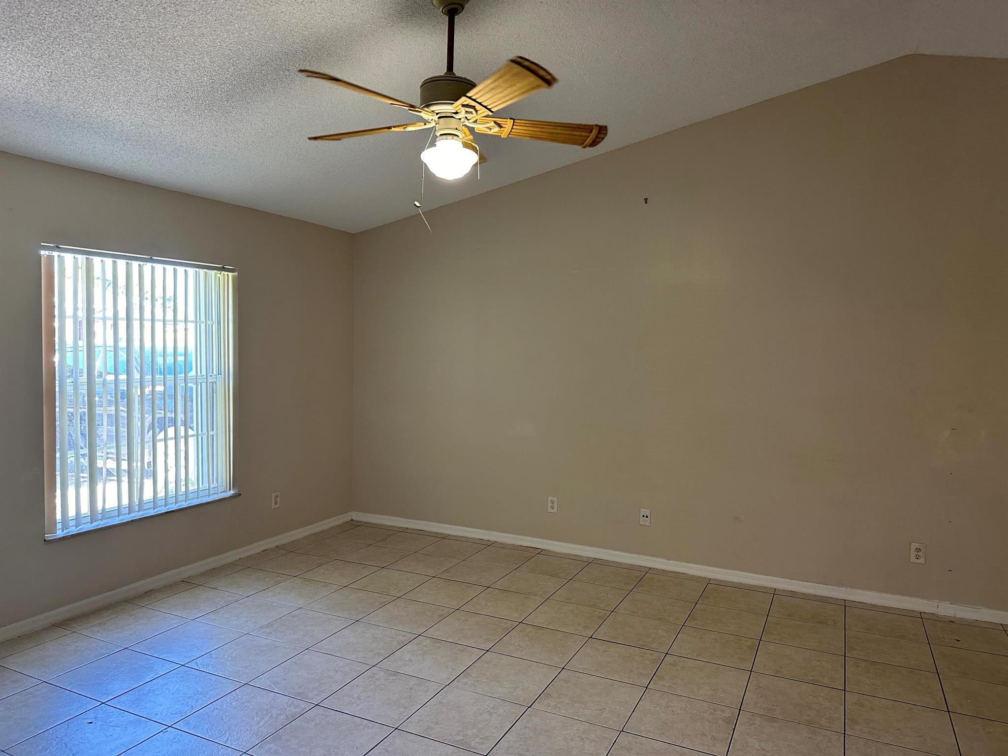 695 SW Heather Street Sold Property
