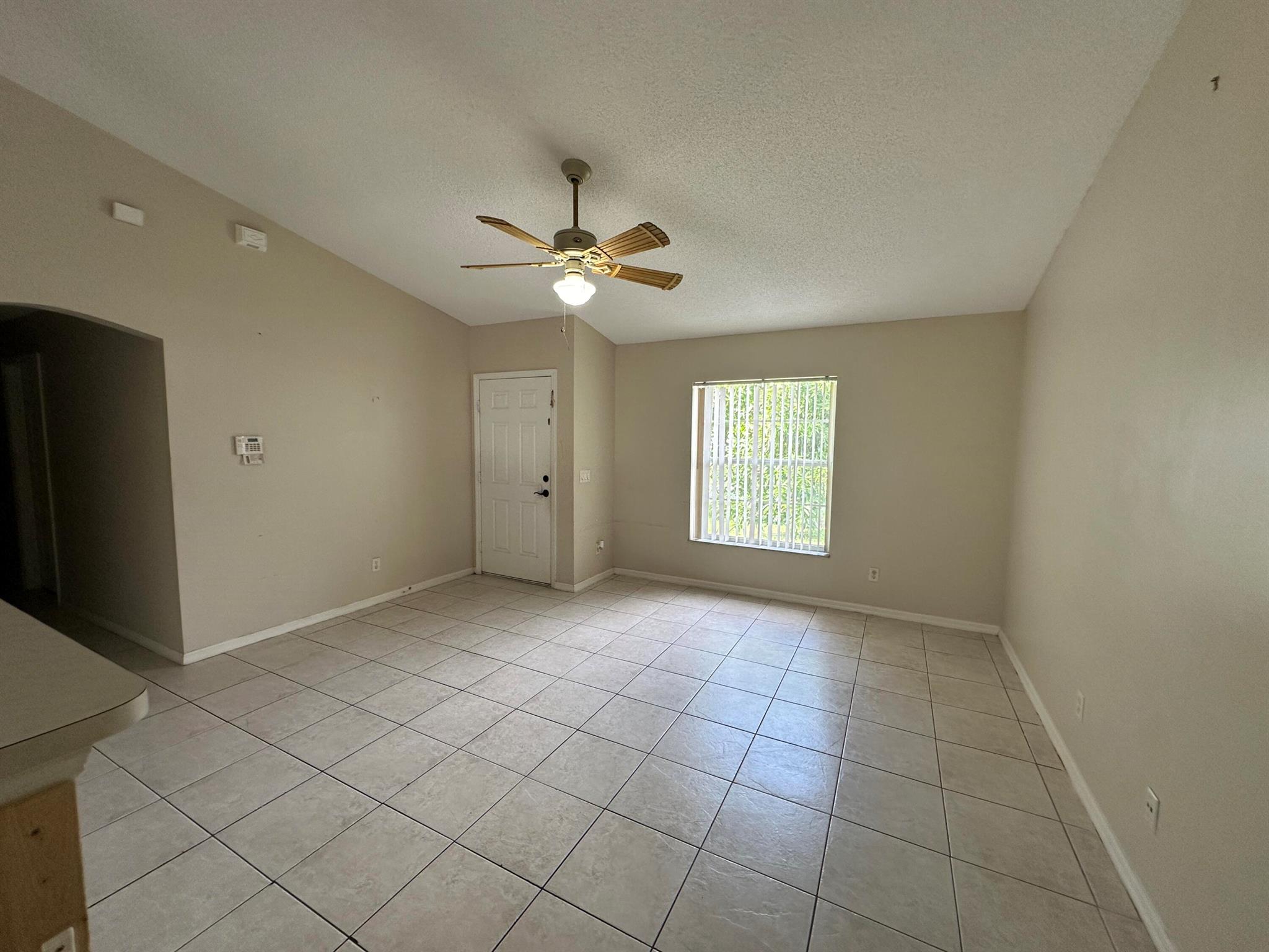 695 SW Heather Street Sold Property