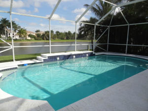 SCREENED POOL