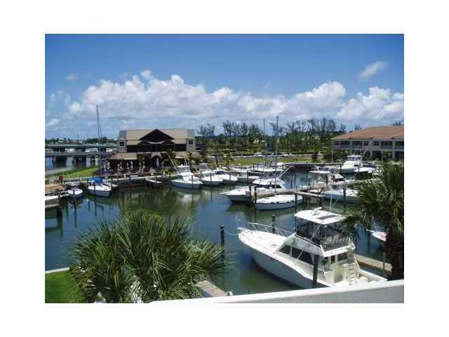 Waterfront/Dock/Pier