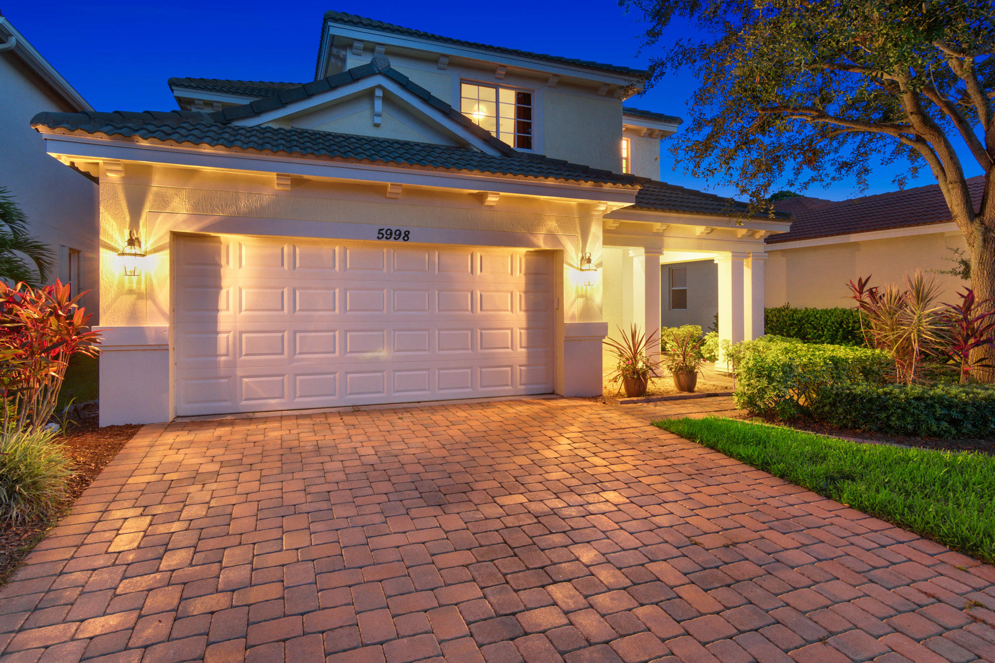 5998 split oaks TWILIGHT MLS (5 of 6)
