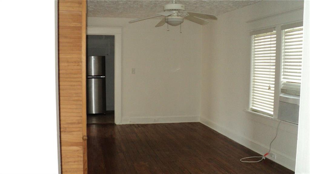 Dining Area off kitchen