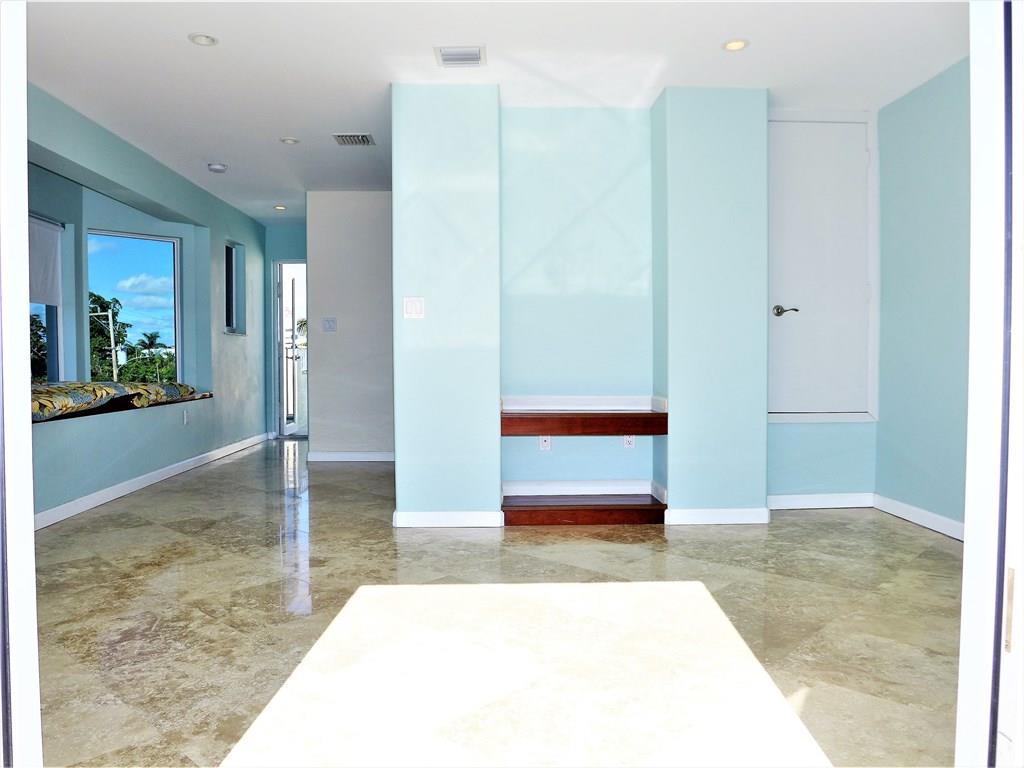 3rd floor has the 4th bedroom. An entire floor wit