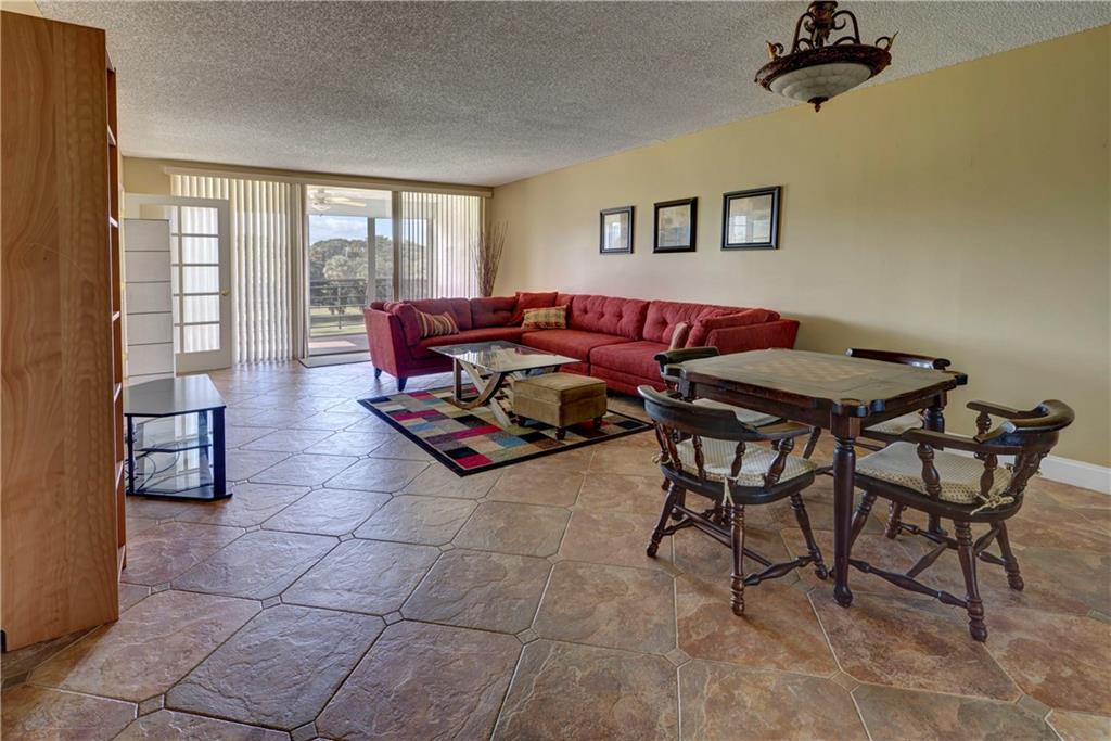 575 Oaks Ln 406 Sold Property