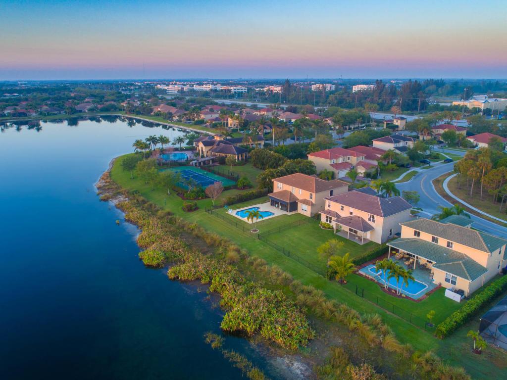 20180726195924410359000000-o