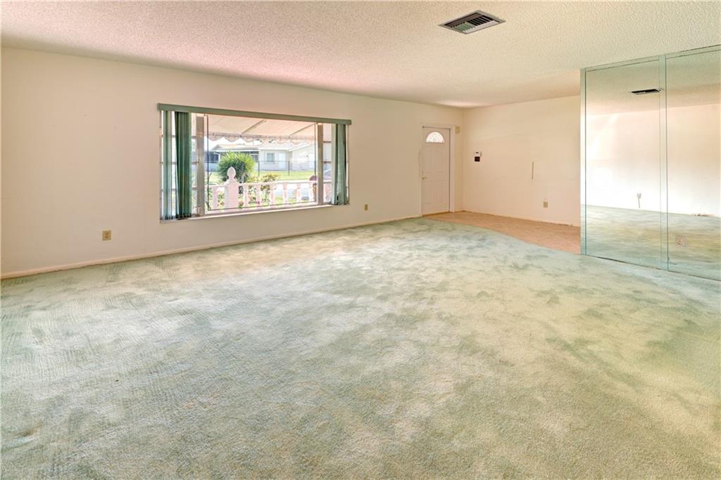 9415 NW 74th Pl Sold Property