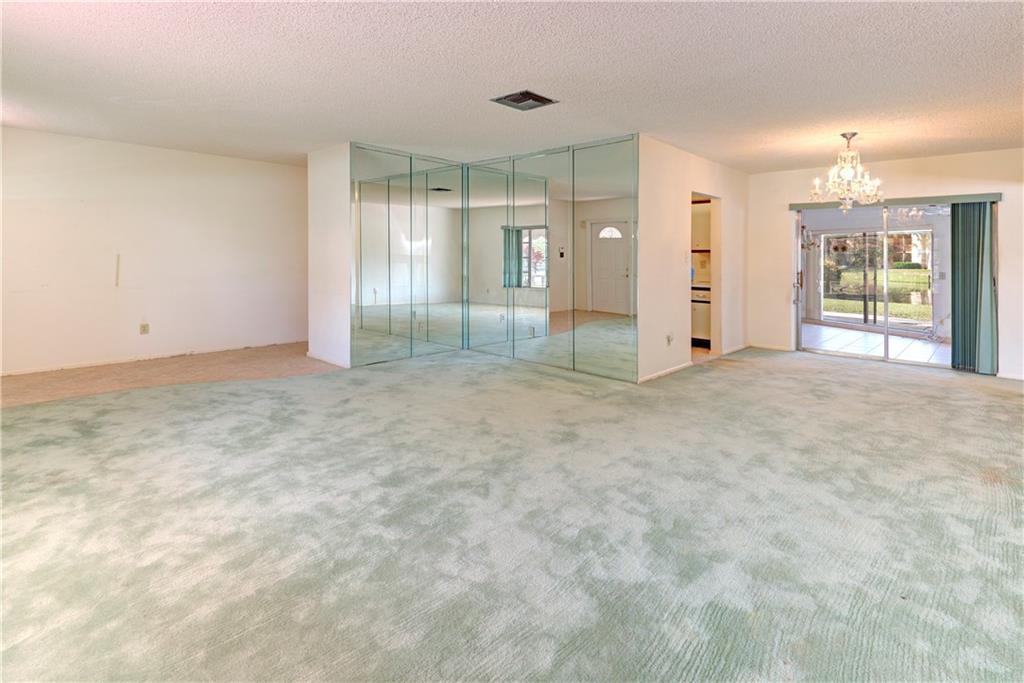 9415 NW 74th Pl Sold Property
