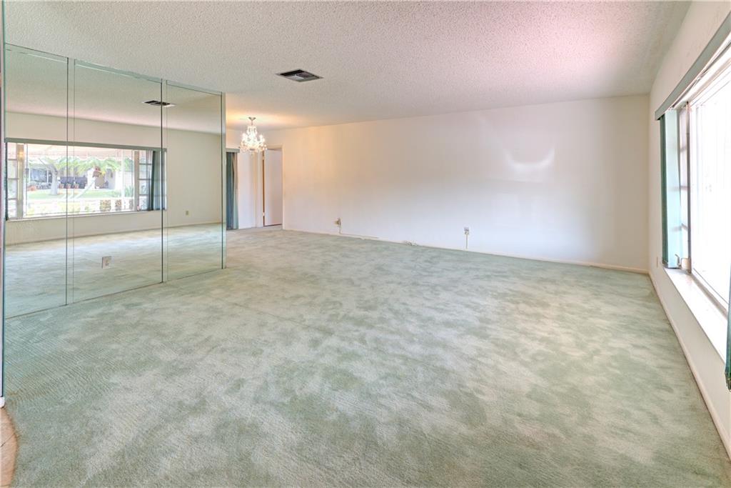 9415 NW 74th Pl Sold Property