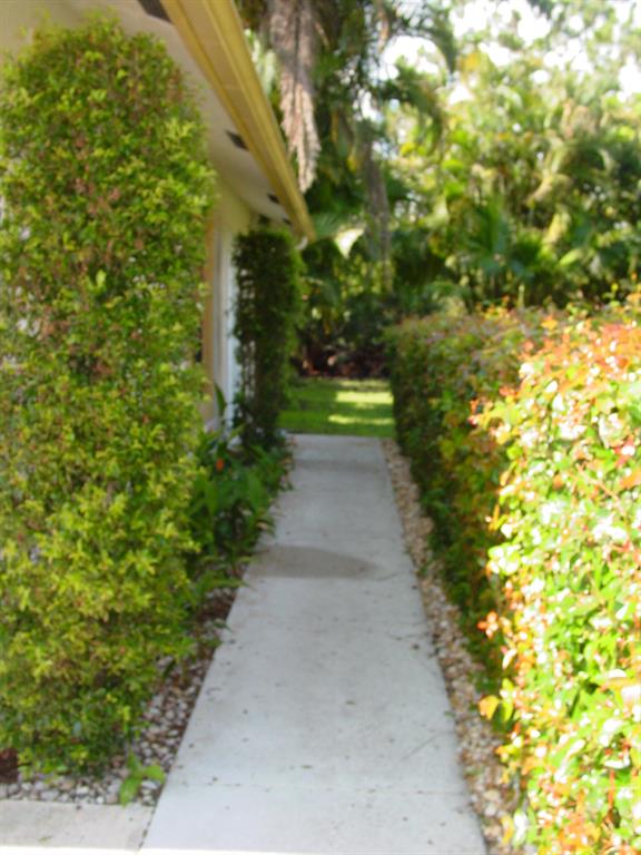 16762 131st Way N Exterior Front