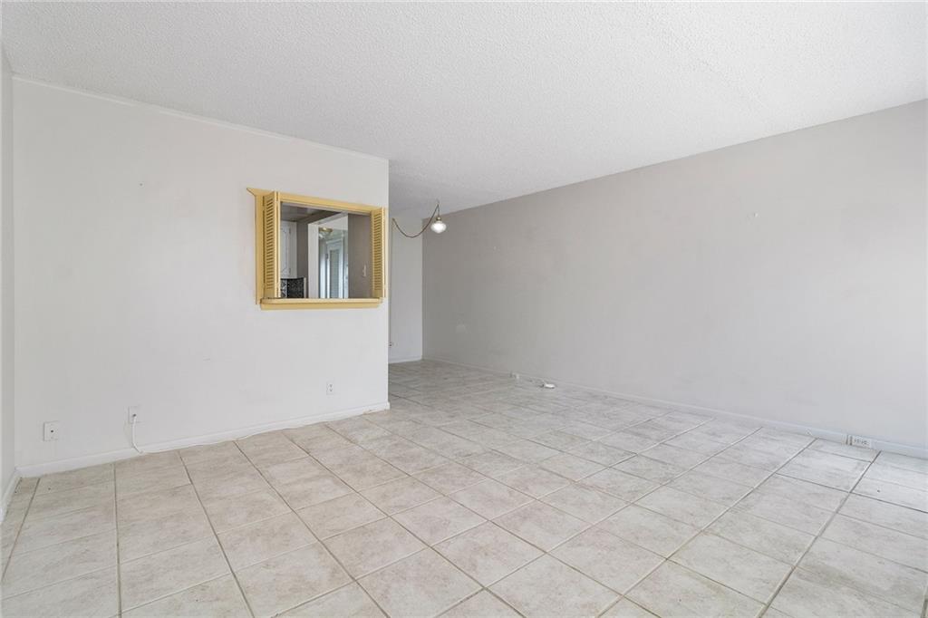 399 Fanshaw J 399 Sold Property