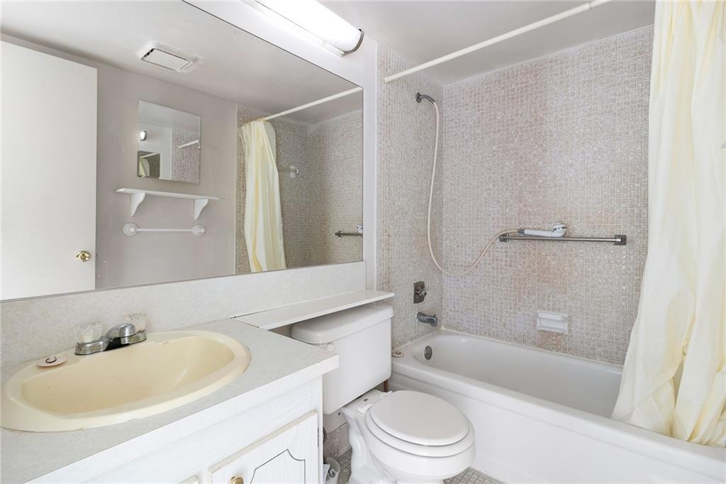 399 Fanshaw J 399 Sold Property