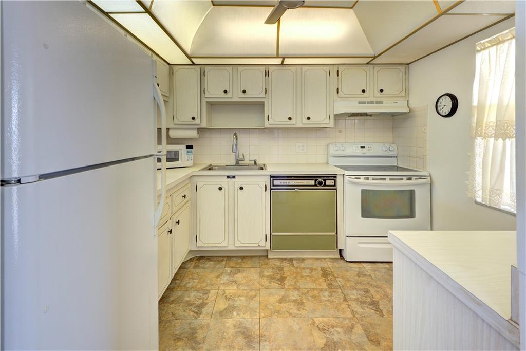1000 COUNTRY CLUB DR 408 Sold Property