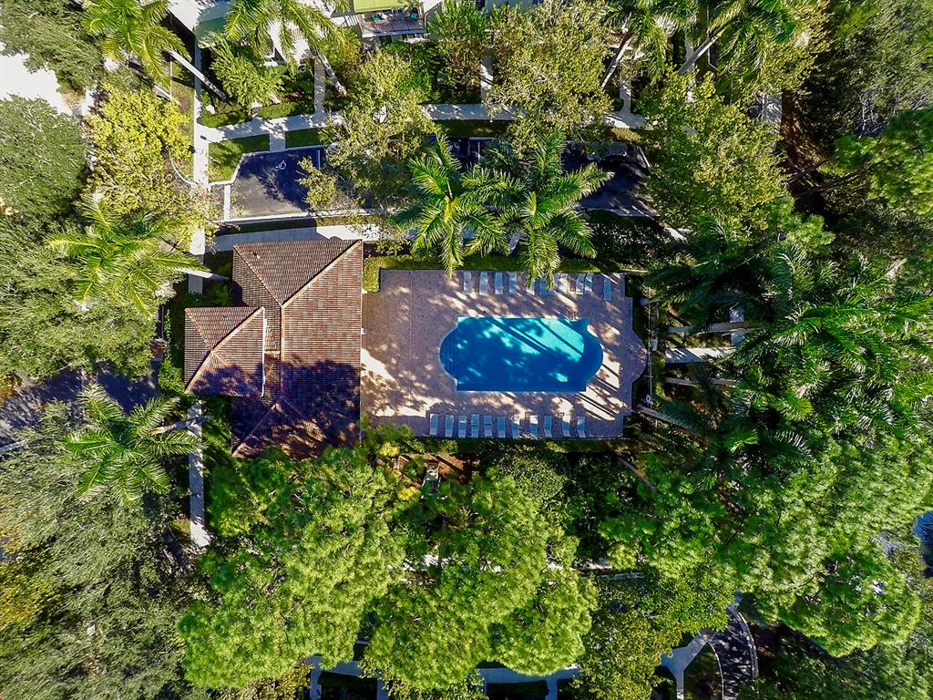 111 Osceola Lane COMMUNITY POOL