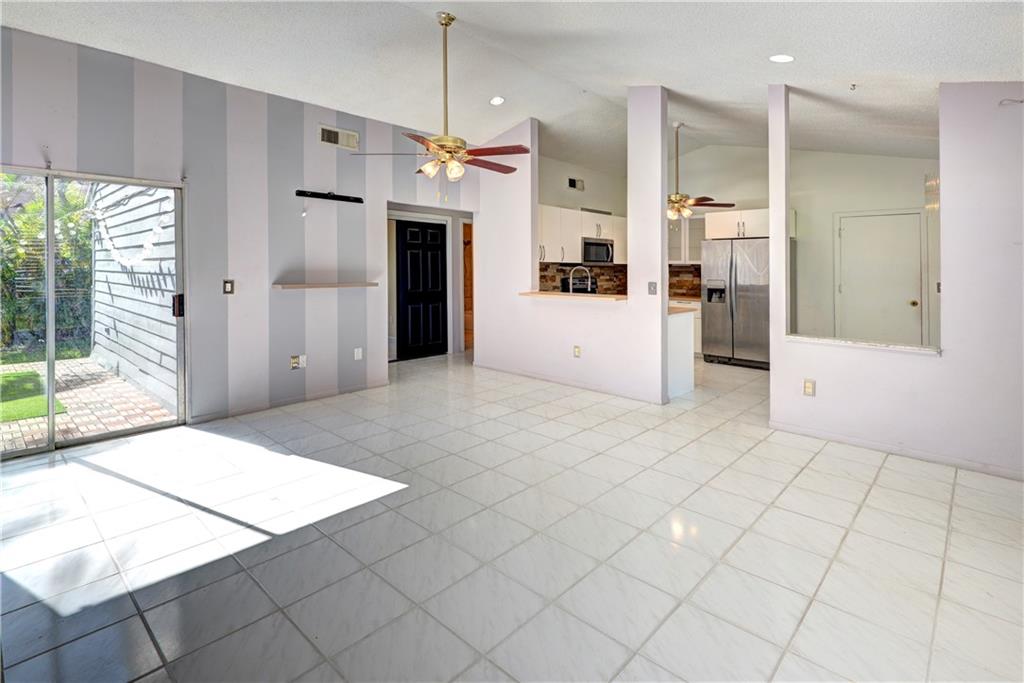 8600 SW 14th St Sold Property