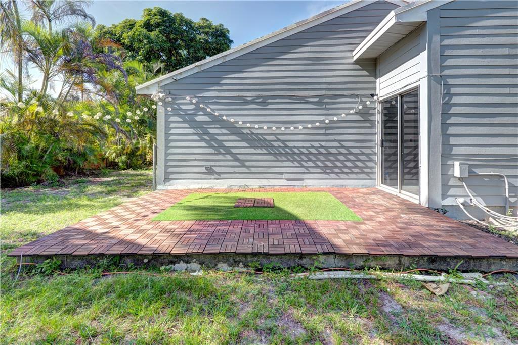 8600 SW 14th St Sold Property