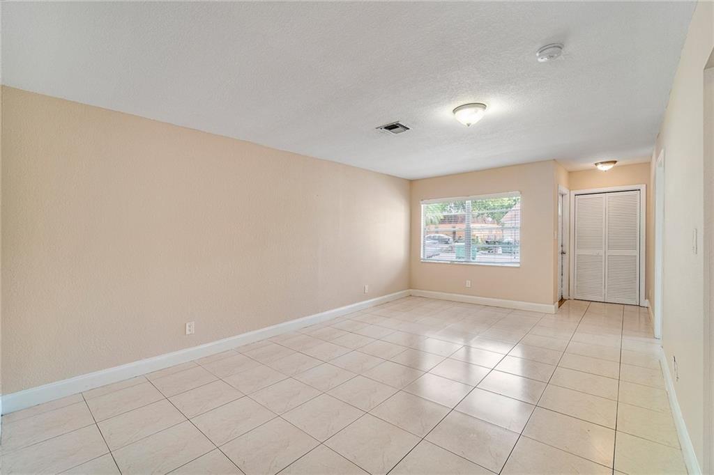 7658 NW 73rd Ter Sold Property