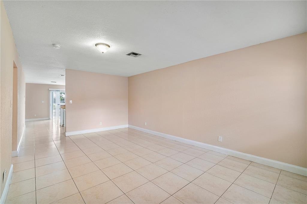 7658 NW 73rd Ter Sold Property