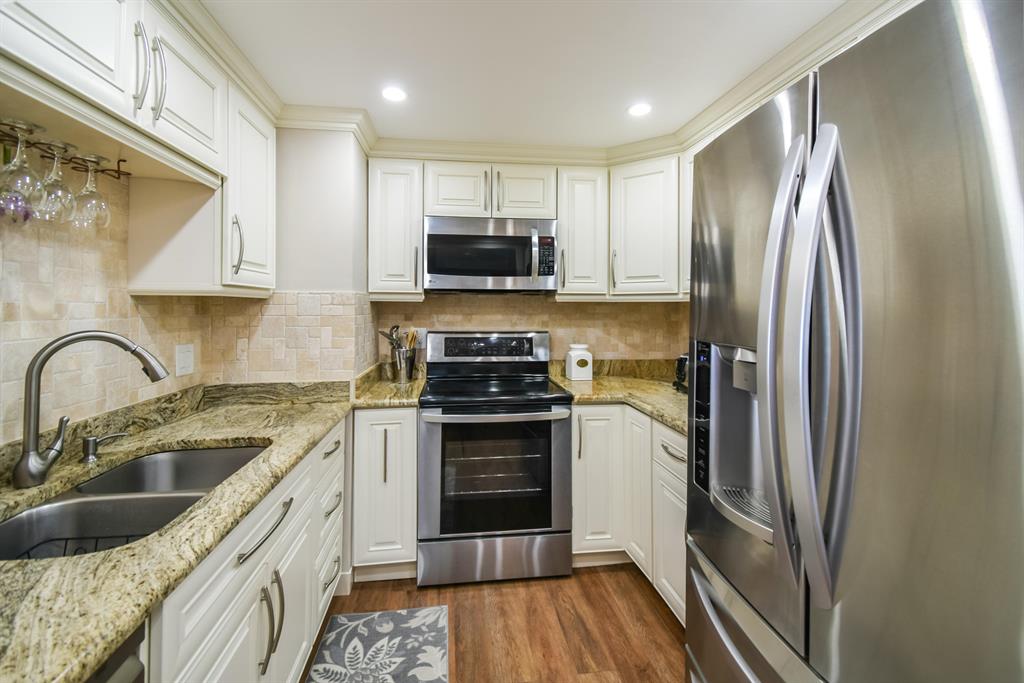 Breakfast Bar Condo for Sale cr