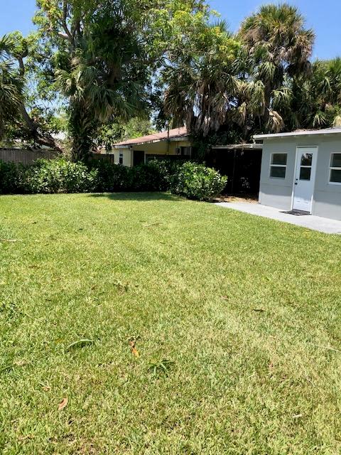 416 56th Street backyard