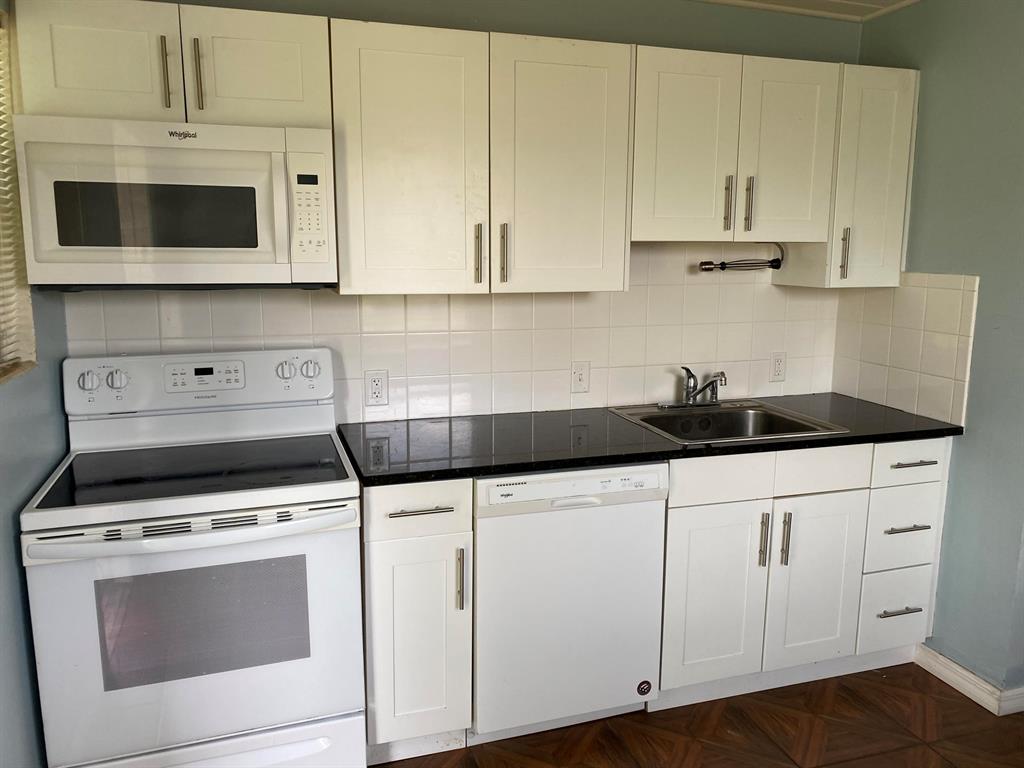 1569 W 21st Street Sold Property