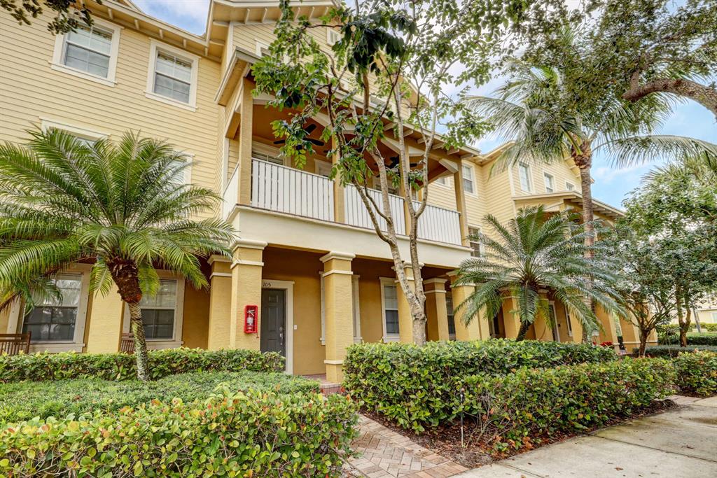 334 W Thatch Palm Circle 105 Sold Property