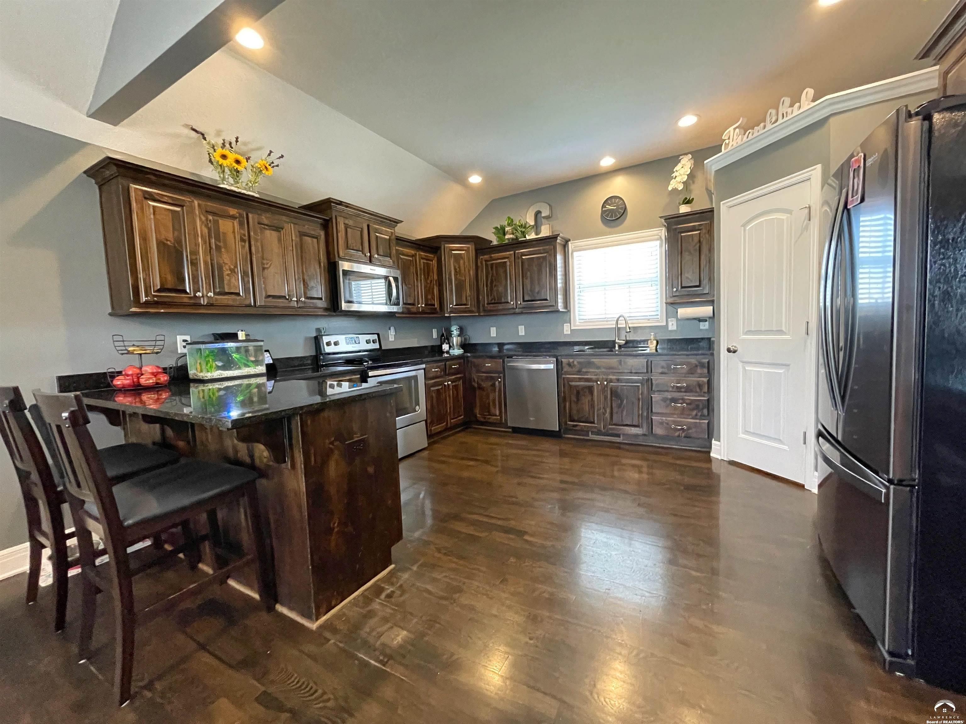936 N Oak Terrace Sold Property