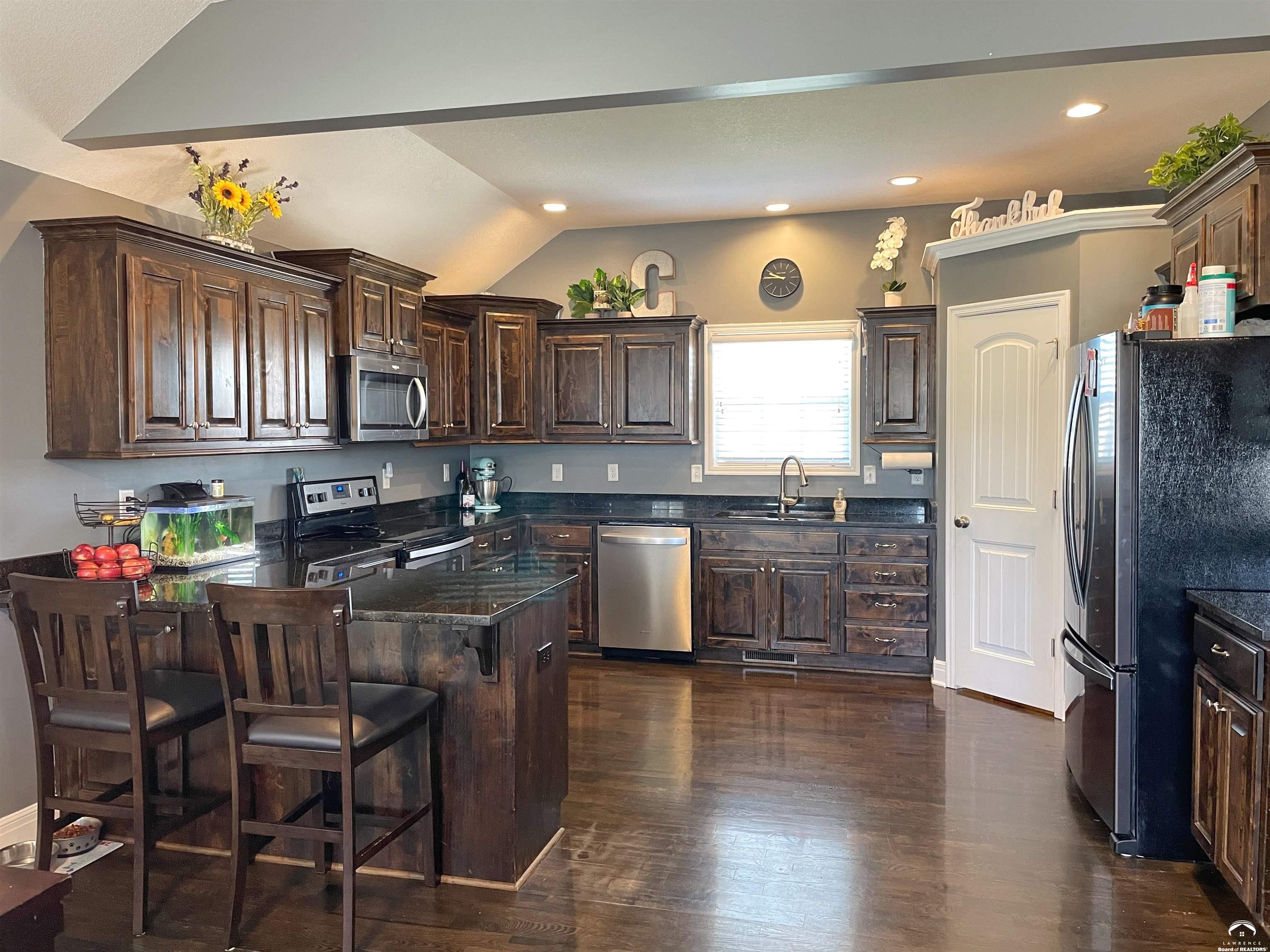 936 N Oak Terrace Sold Property