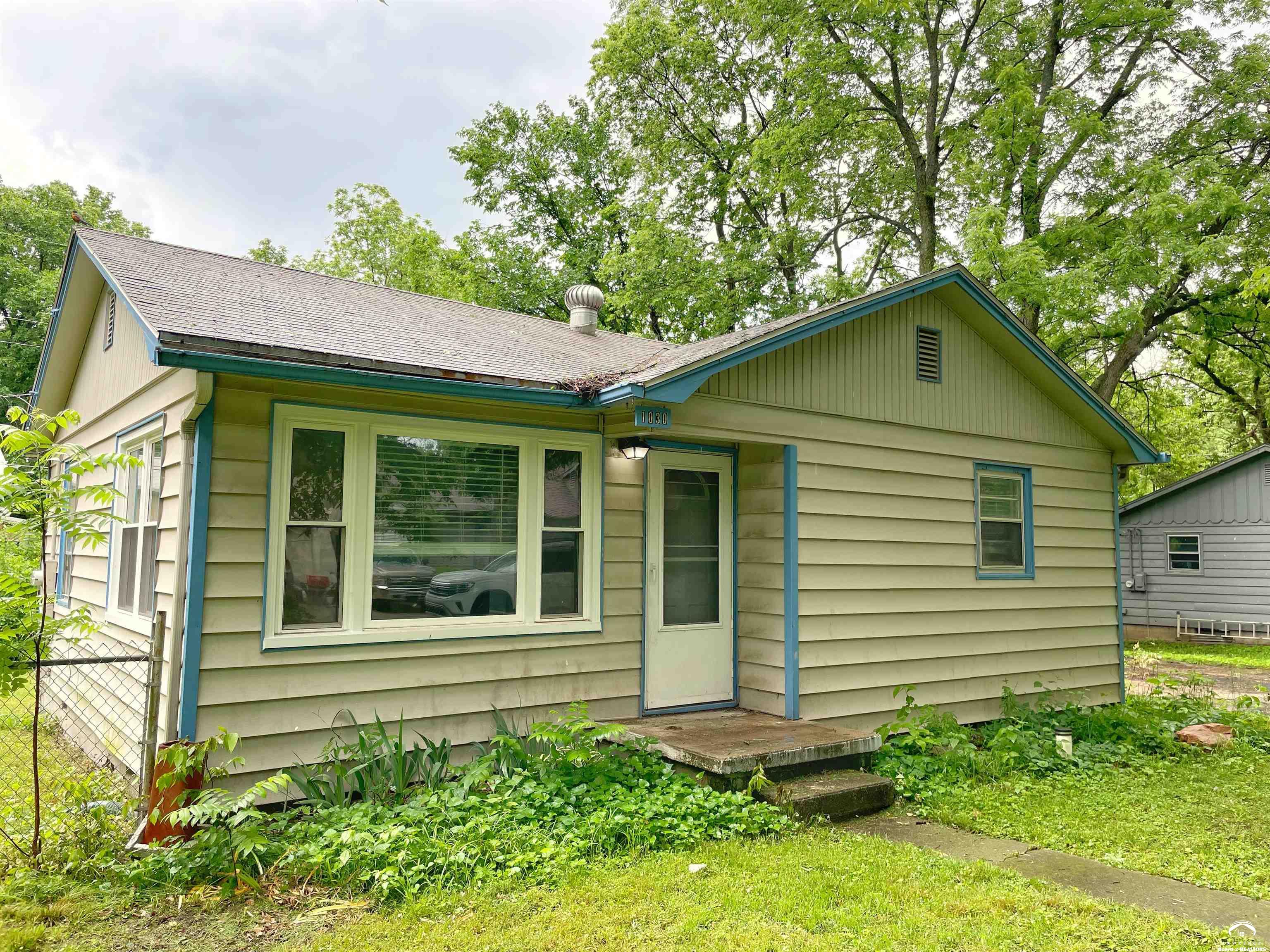 1030 Fir Street Sold Property