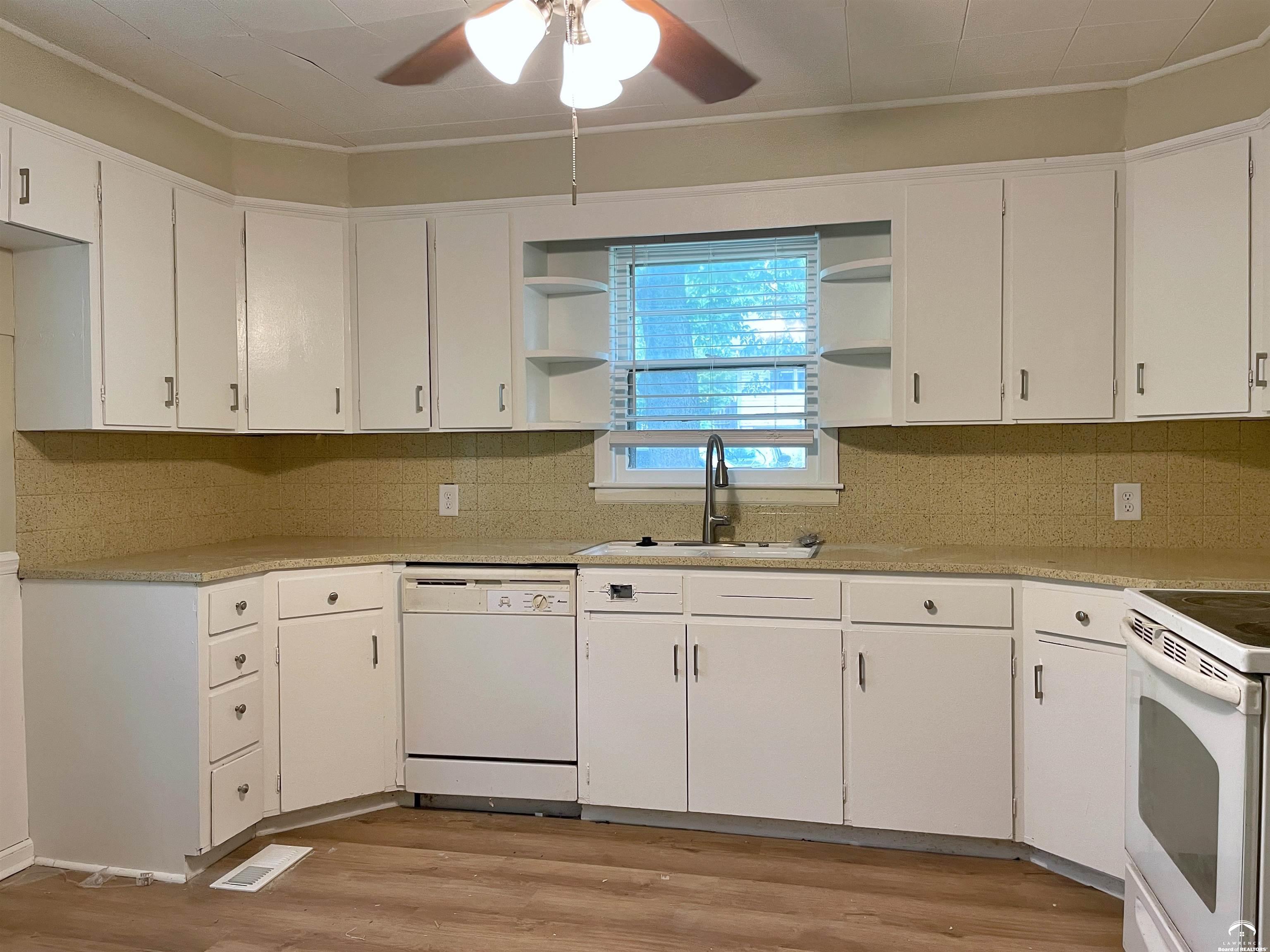 1030 Fir Street Sold Property