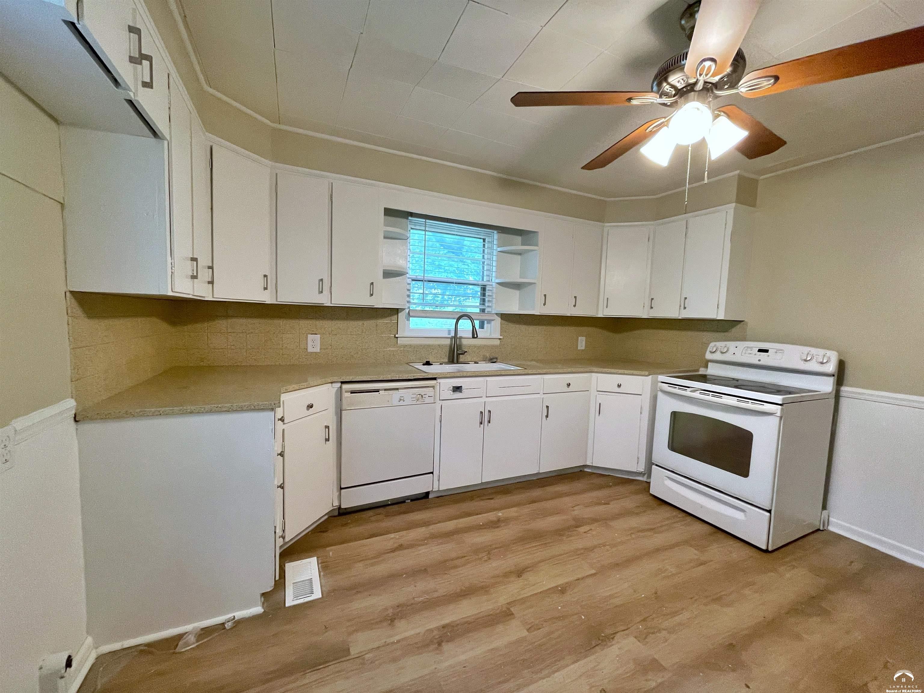 1030 Fir Street Sold Property