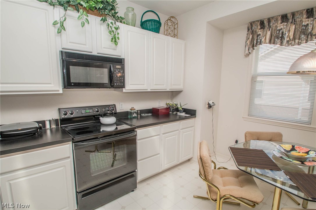 9859 Country Club Circle Sold Property