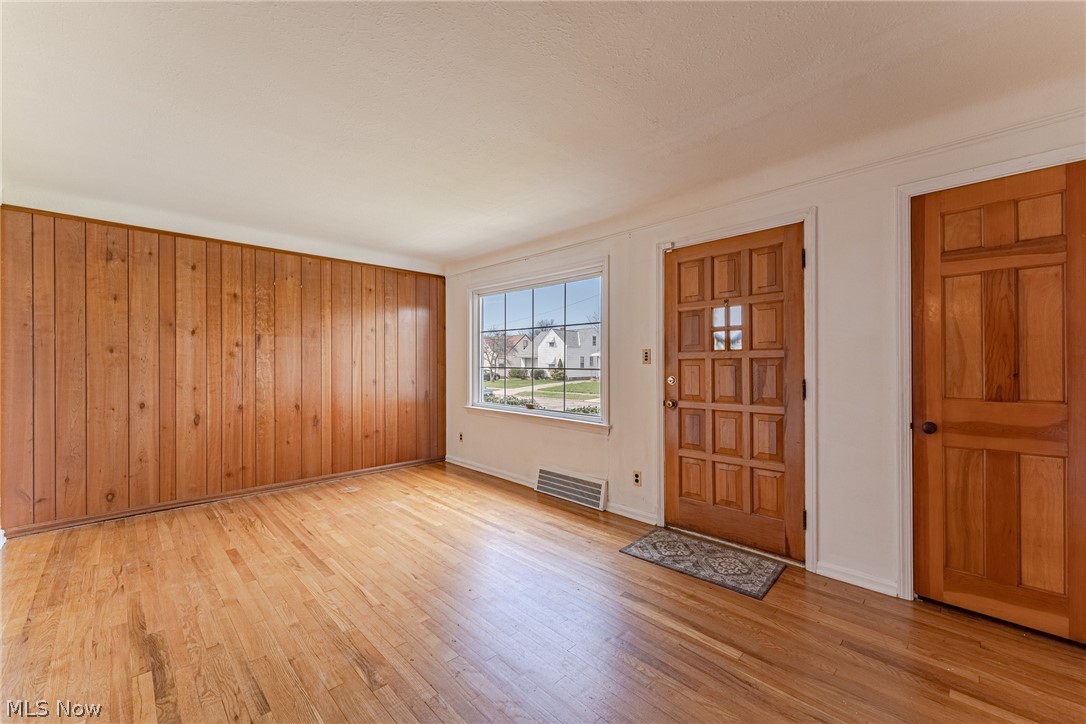 12612 Darlington Avenue Sold Property