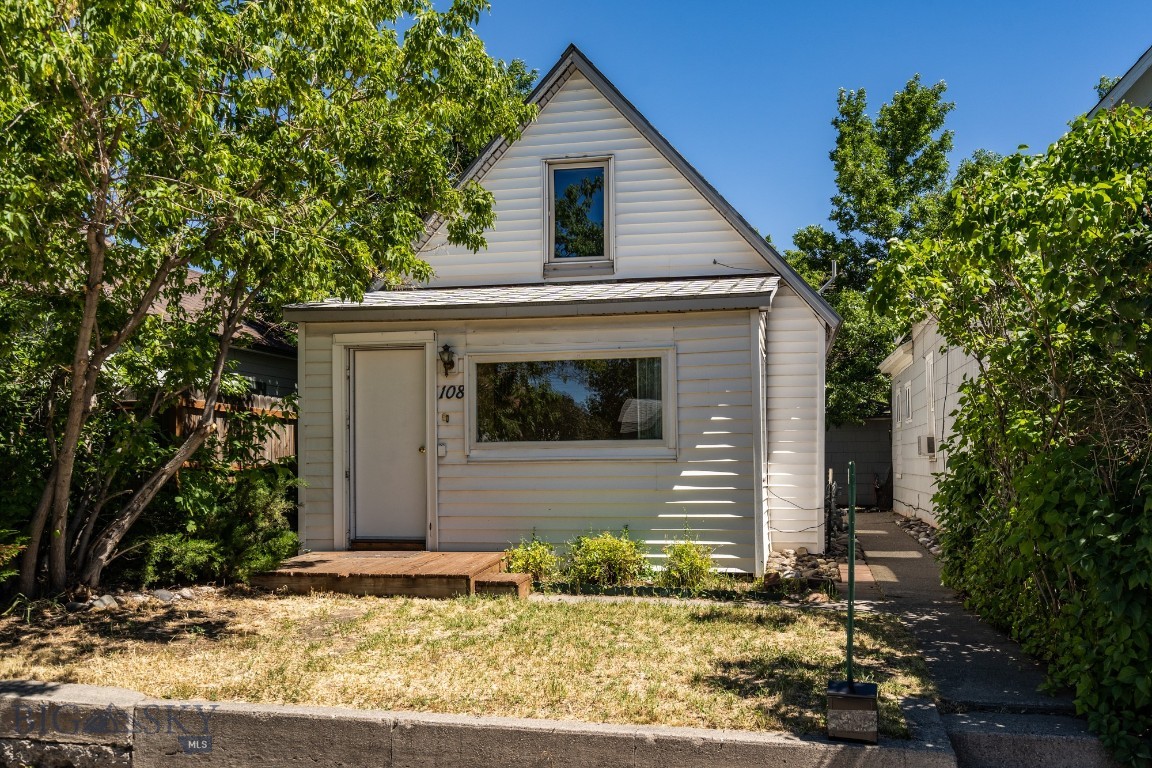 Welcome to 108 North G Street in Livingston, MT.