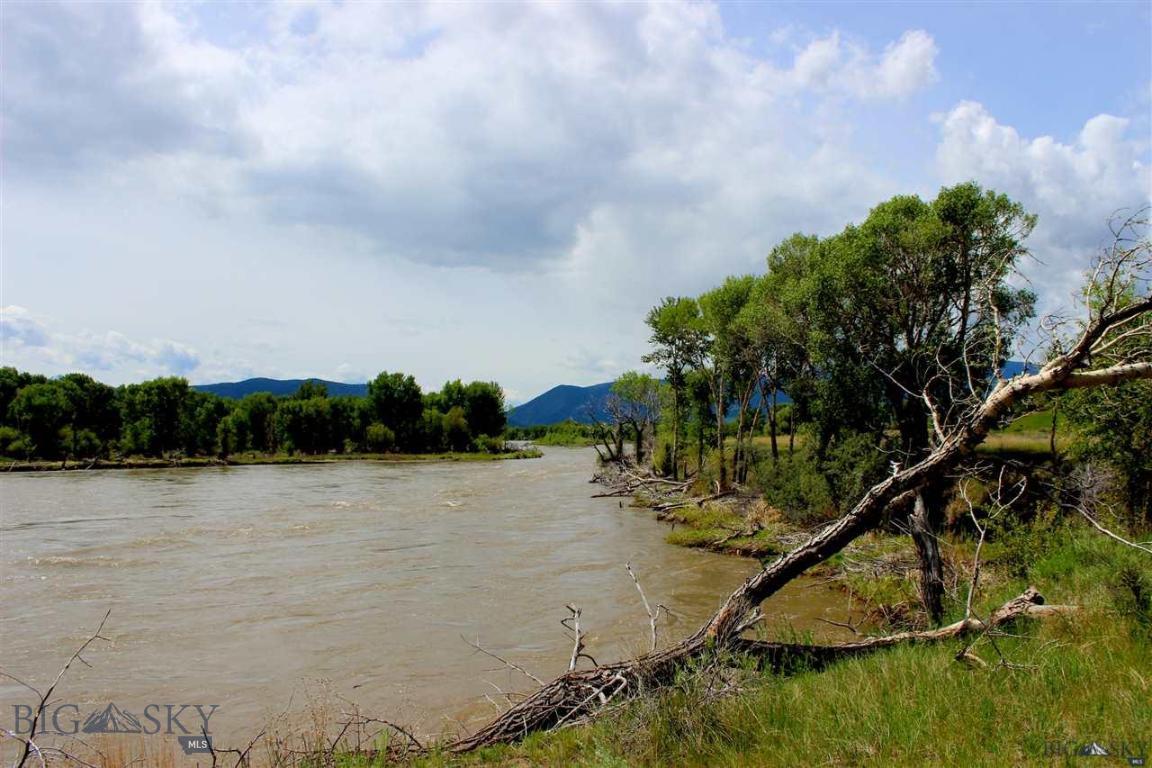 4.59 acre private common ground