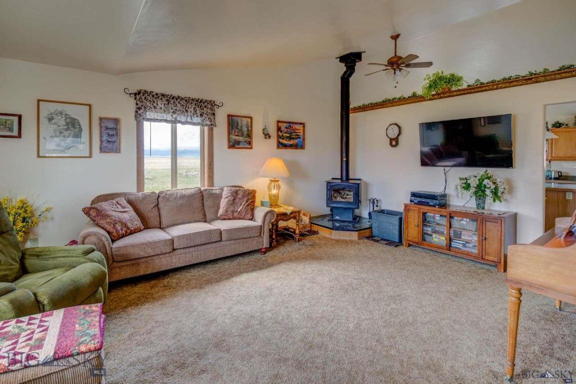 East facing with mountain window views