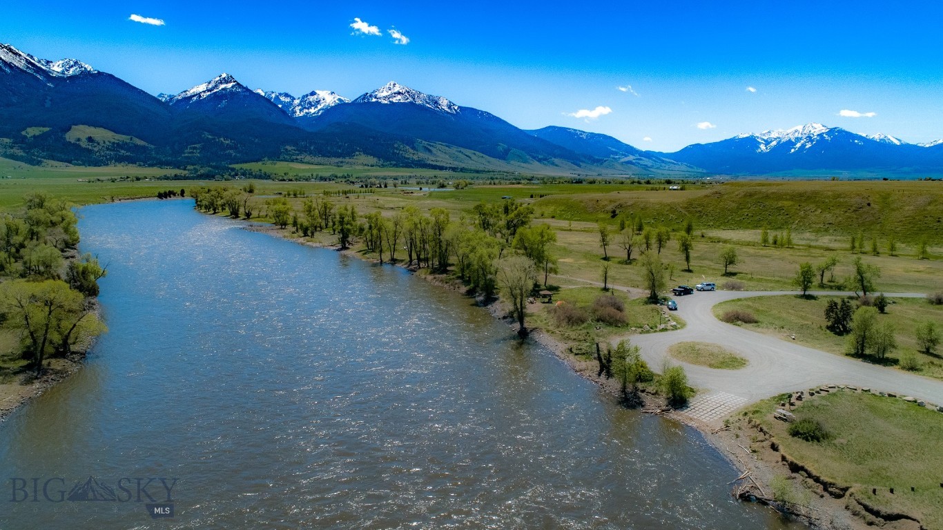 Yellowstone River at Mallards Rest Fishing Access