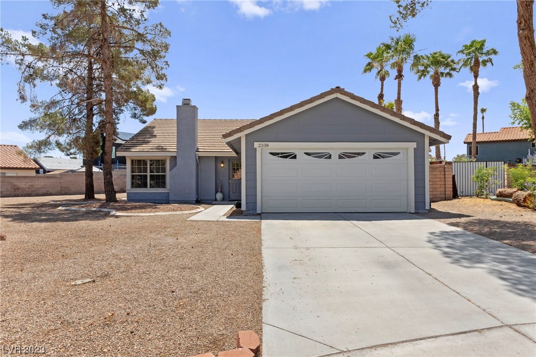 *EXTERIOR FRONT*TWO CAR GARAGE*LONG DRIVEWAY*