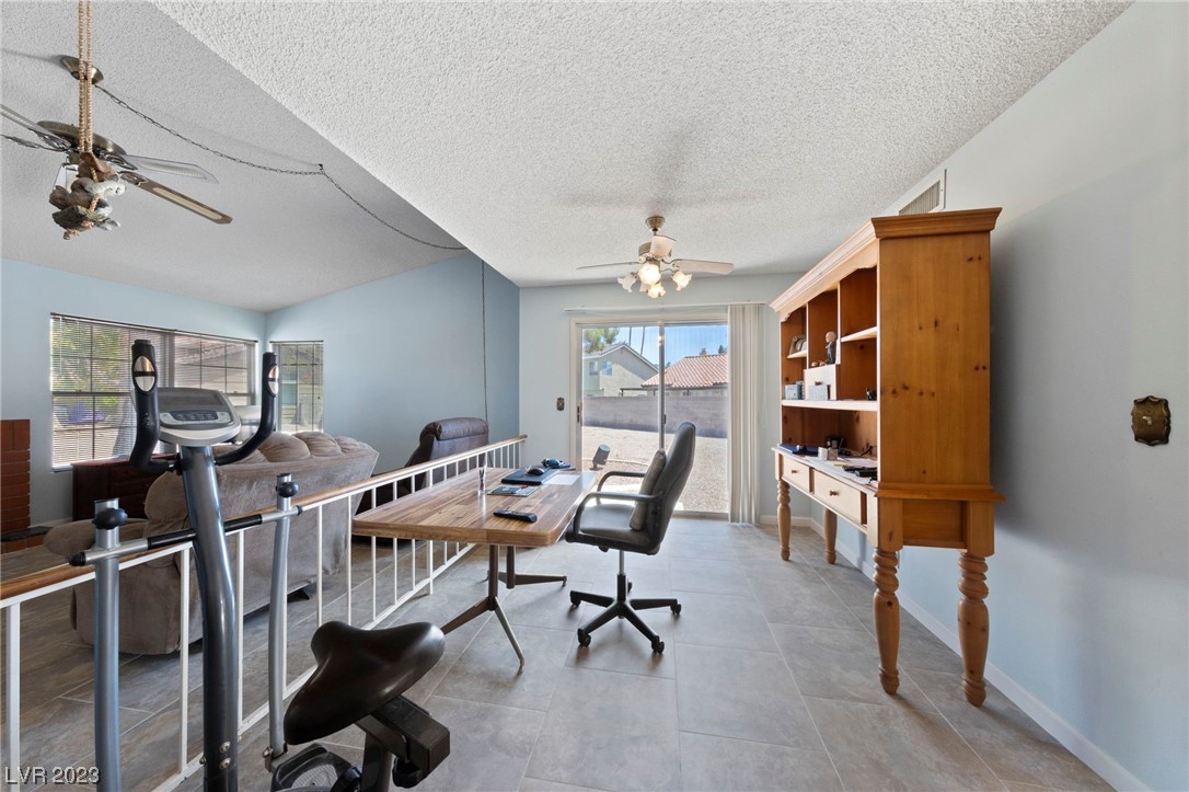 *FORMAL DINING ROOM*