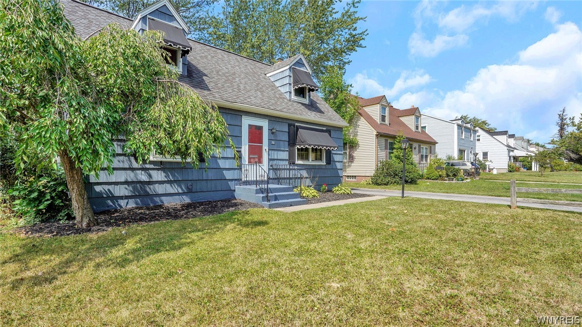30 Princeton Court front exterior