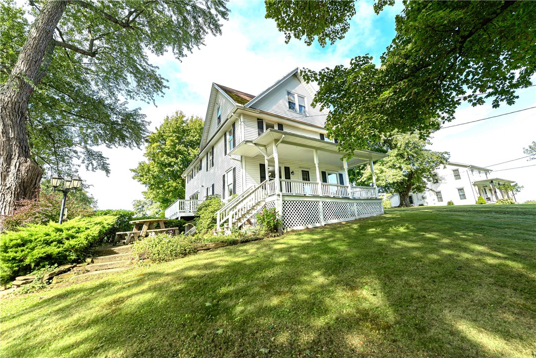 7677 East Townline Road Welcome to 7677 E Townline Road!