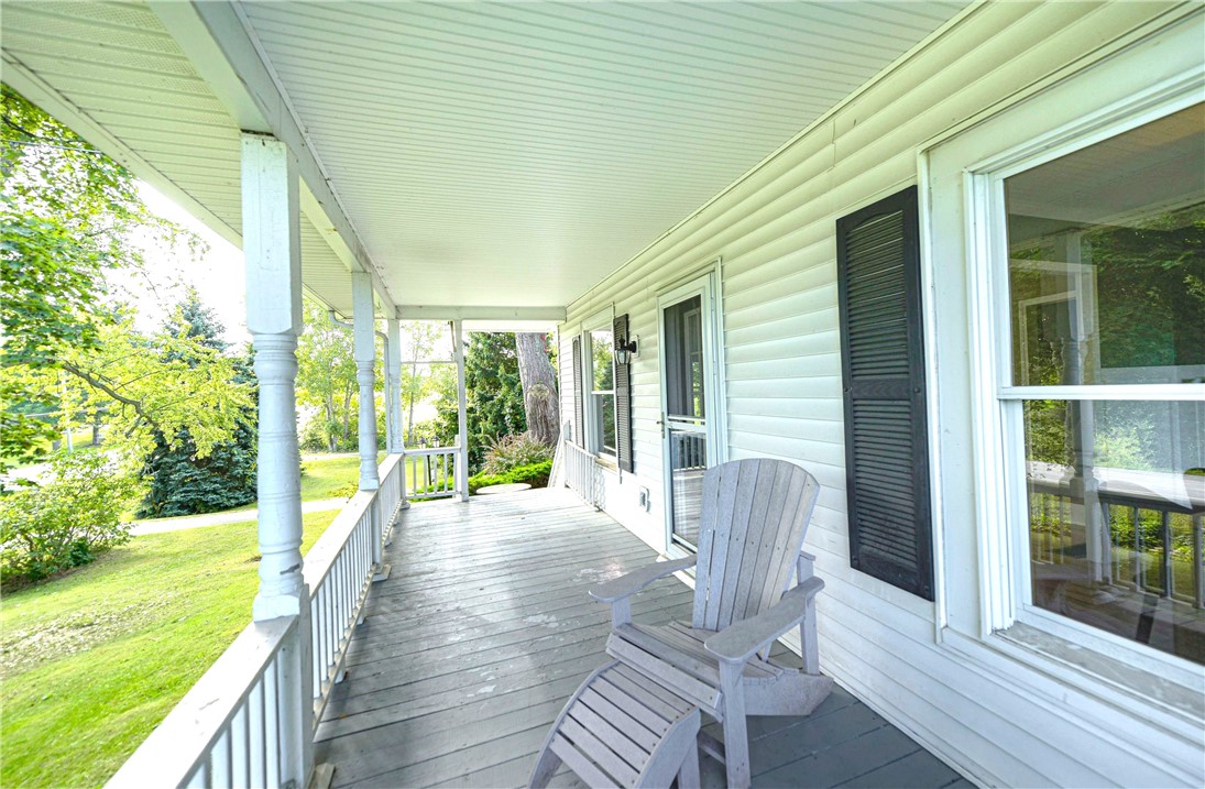 7677 East Townline Road Large front porch