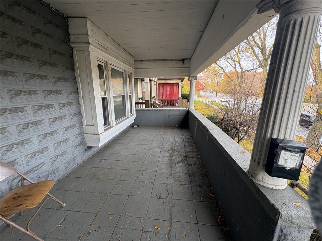 871 Lake Avenue Sold Property