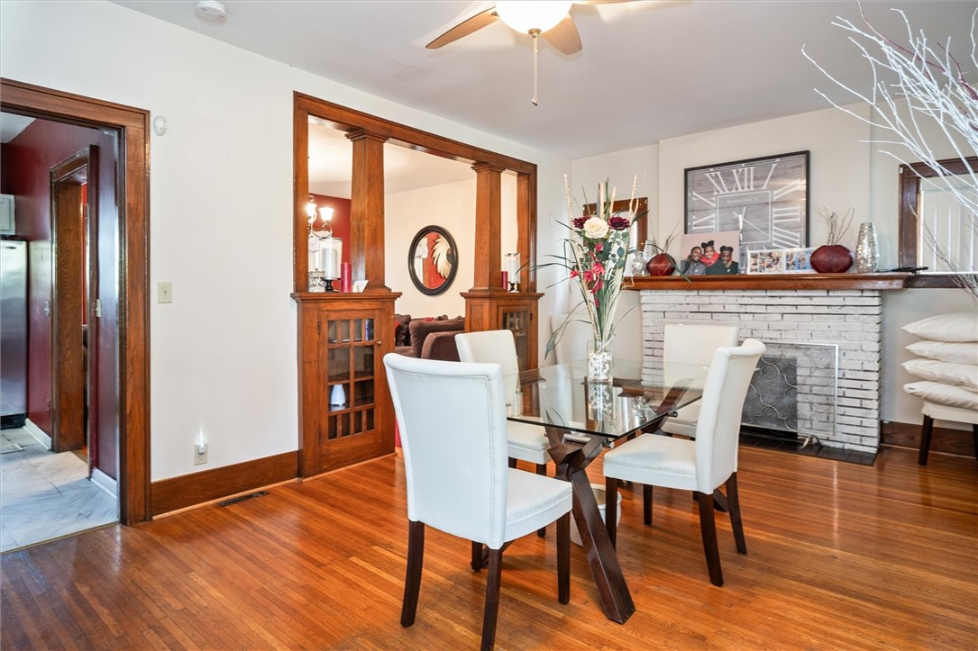 535 Lakeview Park Living room